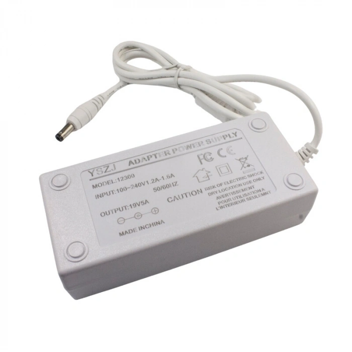 YSZJ 19V 5A Adaptör