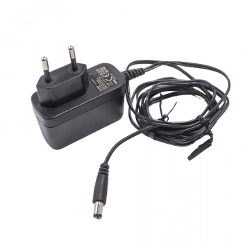 NetBit 12V 0.7A Adaptör