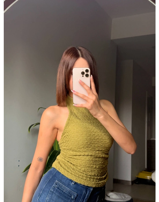 Kadın Halter Yaka Gofre Dokulu Esnek Bluz