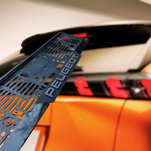 3D Kabartmalı Akrilik Avrupa Plaka Çerçevesi - PEUGEOT yumlu Aksesuarı (2x, 520x110mm)
