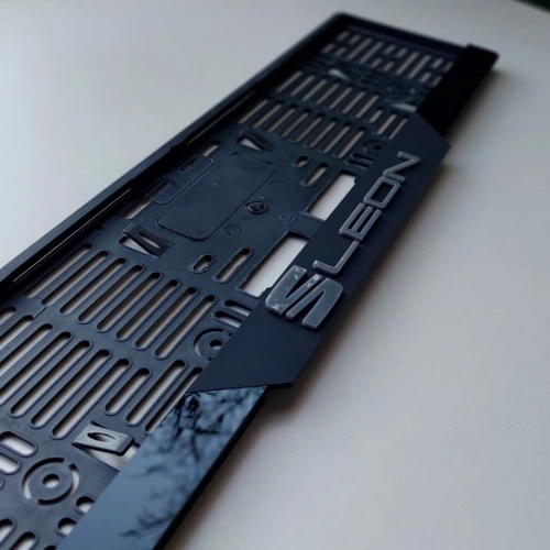 3D Kabartmalı Akrilik Avrupa Plaka Çerçevesi - Seat Leon & Cupra Uyumlu Aksesuarı (2x, 520x110mm)