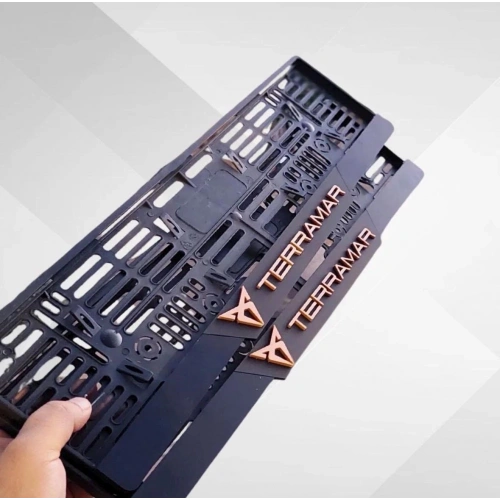 3D Kabartmalı Akrilik Avrupa Plaka Çerçevesi - Cupra Terramar & Uyumlu Aksesuarı (2x, 520x110mm)