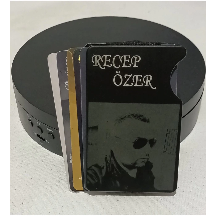 KENDİN TASARLA İSME ÖZEL METAL KREDİ KARTLIK