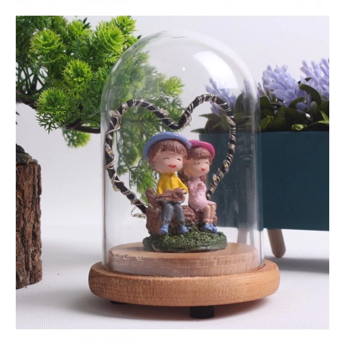 HEDİYELİK OTURAN ÇİFT FİGÜRLÜ AHŞAP FANUS