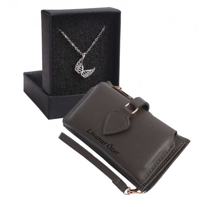 KİŞİYE ÖZEL HAKİ RENK MAÇA MODEL CÜZDAN & MELEK KANATLAR KOLYE SET - ANAHTARLIK HEDİYELİ!