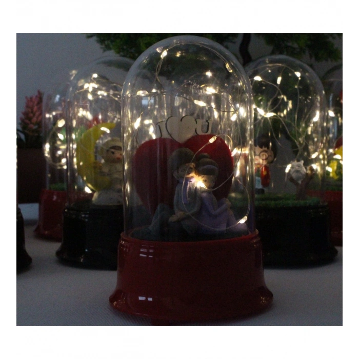 HEDİYELİK OTURAN ÇİFT TEMALI KIZ ERKEK FİGÜRLÜ LED IŞIKLI FANUS