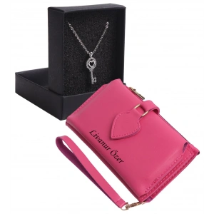 KİŞİYE ÖZEL PEMBE RENK MAÇA MODEL CÜZDAN & BEYAZ ANAHTAR KOLYE SET - ANAHTARLIK HEDİYELİ!