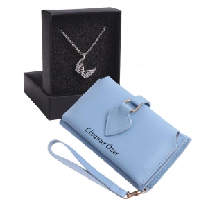 KİŞİYE ÖZEL MAVİ RENK MAÇA MODEL CÜZDAN & MELEK KANATLAR KOLYE SET - ANAHTARLIK HEDİYELİ!