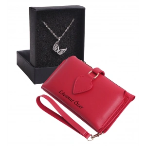 KİŞİYE ÖZEL KIRMIZI RENK MAÇA MODEL CÜZDAN & MELEK KANATLAR KOLYE SET - ANAHTARLIK HEDİYELİ!