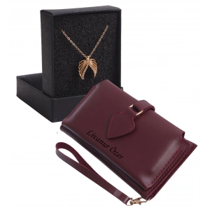 KİŞİYE ÖZEL BORDO RENK MAÇA MODEL CÜZDAN & KANATLI KOLYE SET - ANAHTARLIK HEDİYELİ!