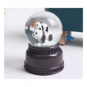 HEDİYELİK LED IŞIKLI PANDA FİGÜRLÜ CAM KÜRE 2