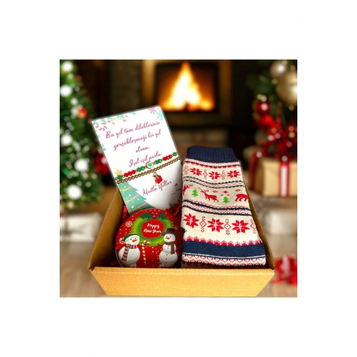 Yılbaşı Hediye Kutusu Noel Temalı Kadın / Genç Kız Aromaterapi Mum & Havlu Çorap & Şans Bilekliği