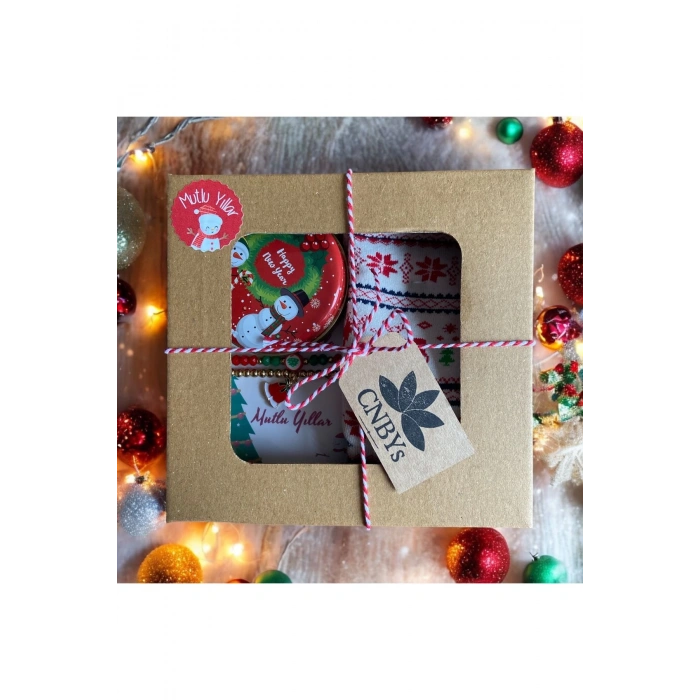 Yılbaşı Hediye Kutusu Noel Temalı Kadın / Genç Kız Aromaterapi Mum & Havlu Çorap & Şans Bilekliği