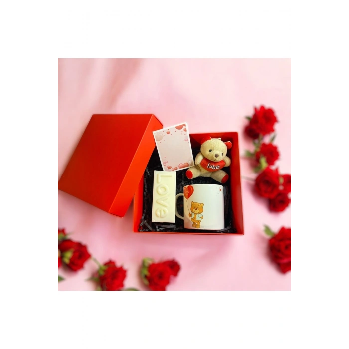 Özel Günler Için Kutulu Hediye Seti (KUPA AYICIK ANAHTARLIK LOVE MUM NOT KARTI)