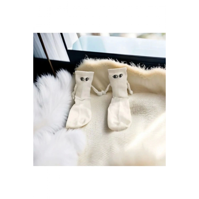 Elele Tutuşan Mıknatıslı Çorap 1 Adet Krem