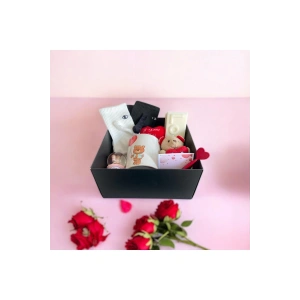 Özel Günler Için Mega Hediye Seti (KUPA MUM AYICIK MIKNATIS ÇORAP KÜRE KALP ANAHTARLIK KALEM KART)