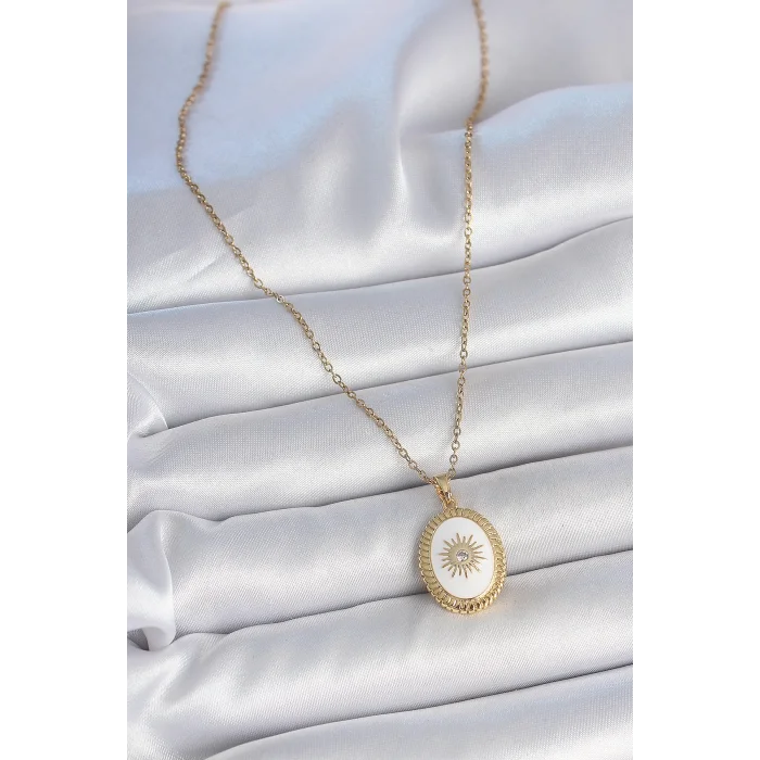 316L Çelik Gold Renk Zincir Beyaz Mineli Güneş İşlemeli Zirkon Taş Detaylı Madalyon Model Kadın Kolye