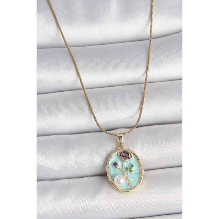316L Çelik Gold Renk Zincir Mavi Çiçek İşlemeli İnci Detay Portre Model Kadın Kolye