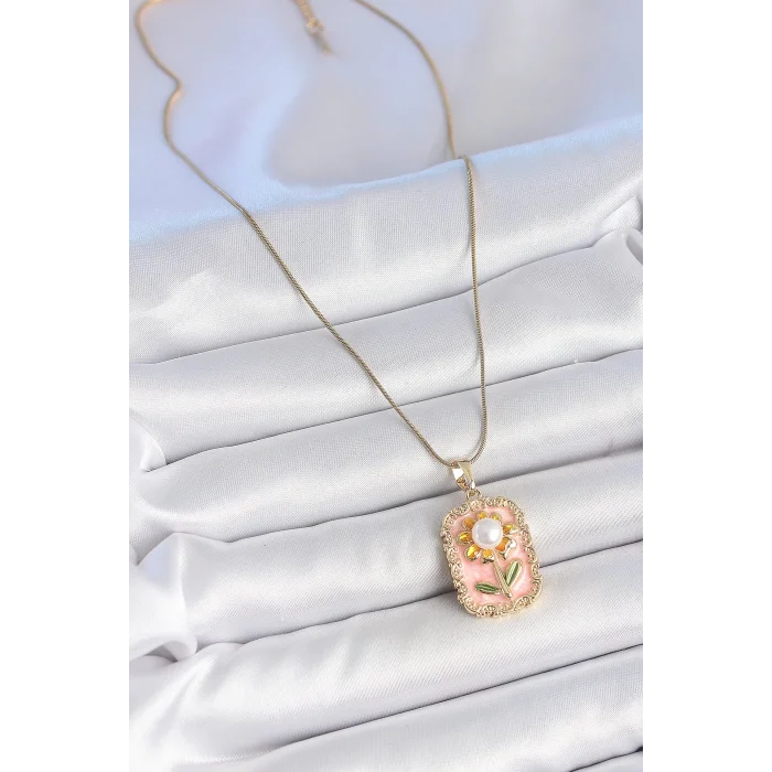 316L Çelik Gold Renk Zincir Pembe Mineli İncli Papatya Model Portre Model Kadın Kolye