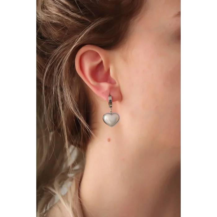 316L Çelik Gümüş Renk Beyaz Bombeli Kalp Küpe