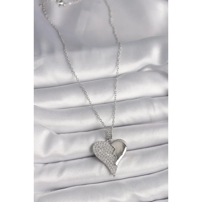 316L Çelik Gümüş Renk Zincir Zirkon Taşlı Kırık Kalp Model Kadın Kolye