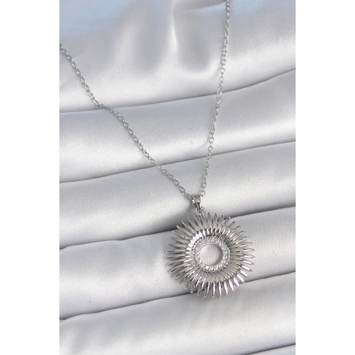 316L Çelik Gümüş Renk Zincir Zirkon Taşlı Nova Yıldız Model Kadın Kolye