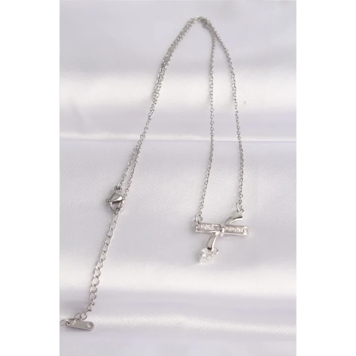 316L Çelik Zincir Gümüş Renk Zirkon Taşlı Kalp Detay Fiyonk Kolye