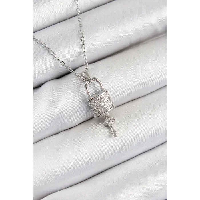 316L Çelik Zirkon Taşlı Kilit Ve Sallantılı Anahtar Model Gümüş Renk Kadın Kolye