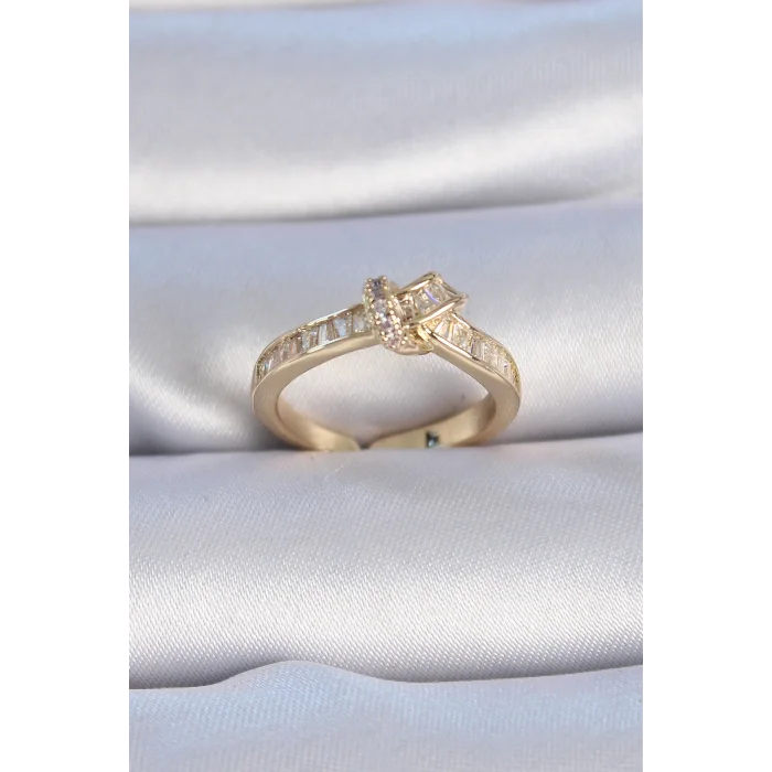 Pirinç Gold Renk Zirkon Taşlı Düğüm Model Kadın Yüzük