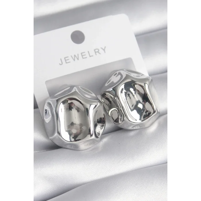 Pirinç Gümüş Renk İşlemeli Top Model Kadın Küpe