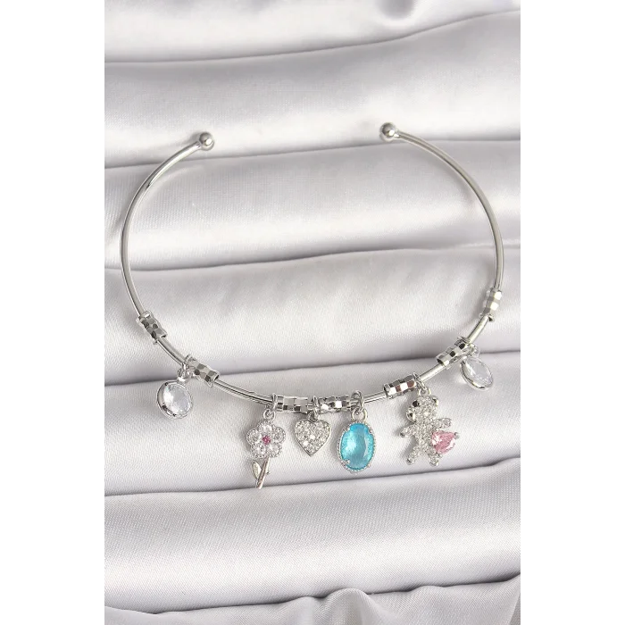 Pirinç Gümüş Renk Sallantı Zirkon Taşlı Ayıcık Figür Çiçek Detay Charm Kadın Bileklik