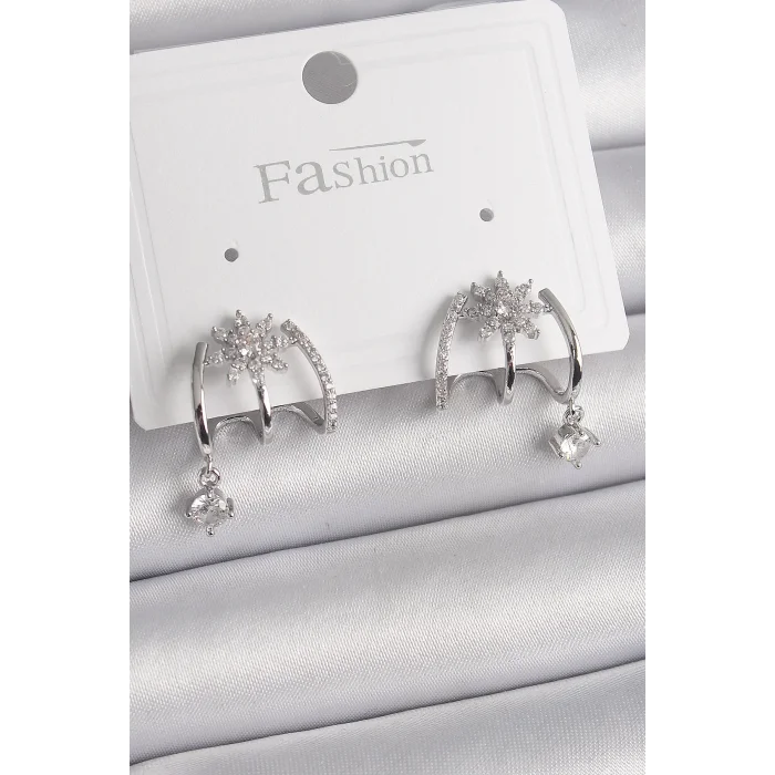 Pirinç Gümüş Renk Zirkon Taşlı Çiçek Figür Sallantı Detay Kadın Küpe