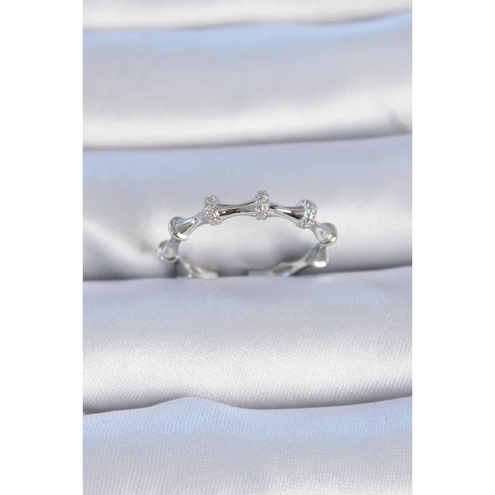 Pirinç Gümüş Renk Zirkon Taşlı Kadın Yüzük