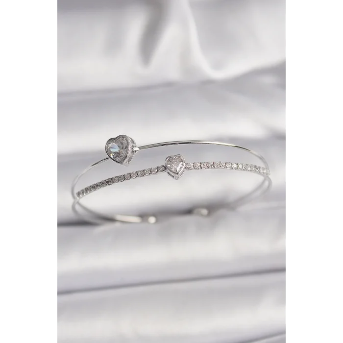 Pirinç Gümüş Renk Zirkon Taşlı Kalp Model Kadın Bileklik