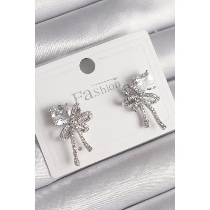 Pirinç Gümüş Renk Zirkon Taşlı Kurdele Model Kadın Küpe