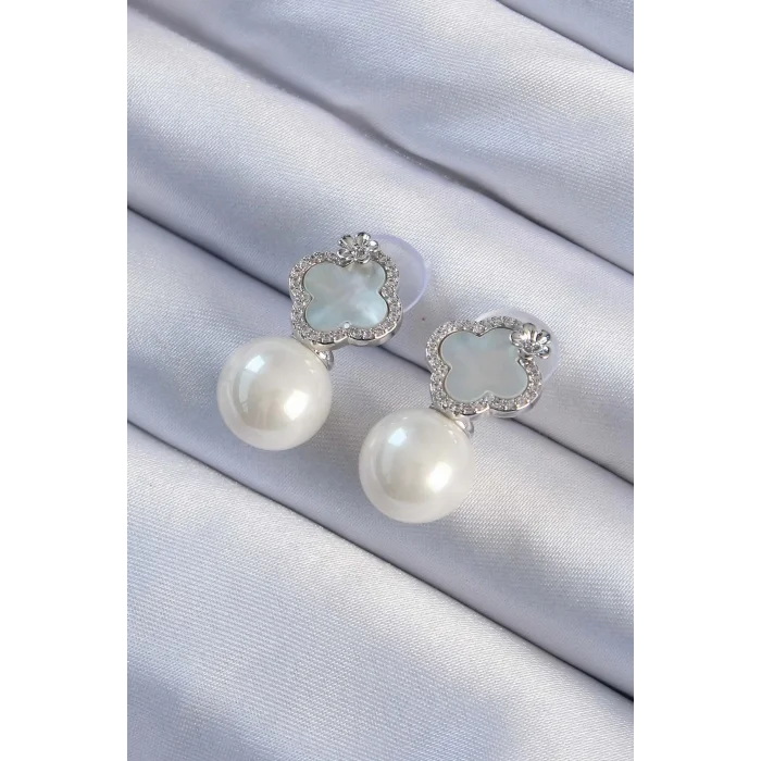 Pirinç Gümüş Renk Zirkon Taşlı Minimal Çiçek Tasarımlı Kadın Küpe