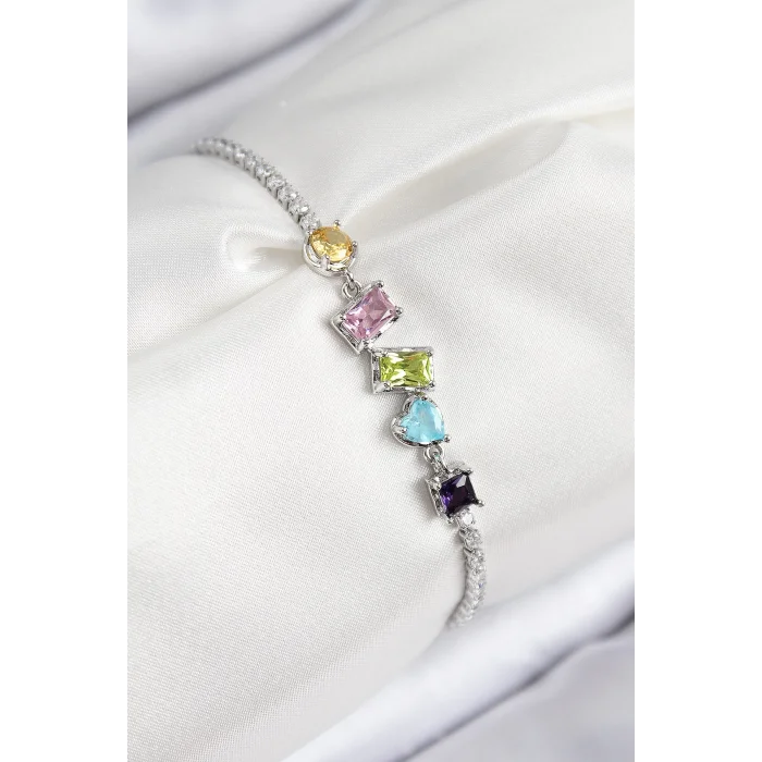 Pirinç Renkli Zirkon Taşlı Geometrik Model Gümüş Renk Kadın Bileklik