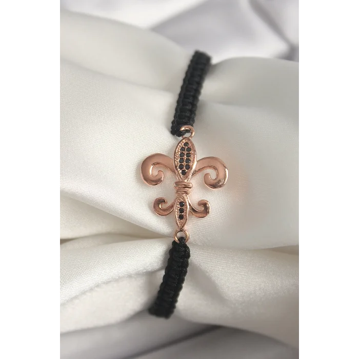 Pirinç Rose Renk Zirkon Taş İşlemeli Zambak Figür Asansörlü Makrome Model Kadın Bileklik