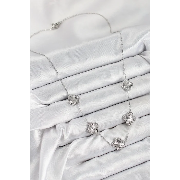 Pirinç VIP Yonca Model Gümüş Renk Kadın Kolye