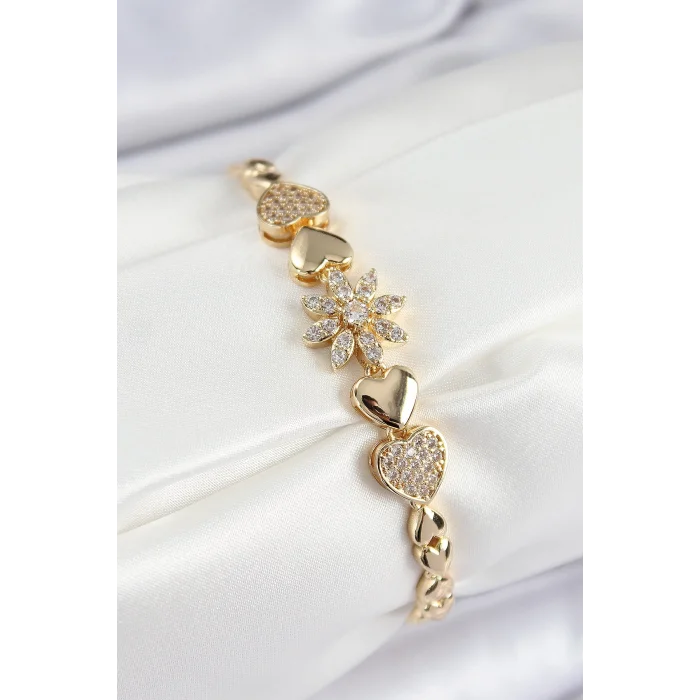 Pirinç Zirkon Taşlı Kalp Detaylı Çiçek Model Gold Renk Kadın Bileklik