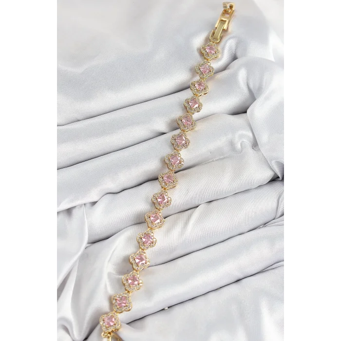 Pirinç Zirkon Taşlı Pembe Yonca Baget Model Gold Renk VIP Seri Kadın Bileklik