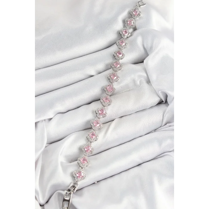 Pirinç Zirkon Taşlı Pembe Yonca Baget Model Gümüş Renk VIP Seri Kadın Bileklik