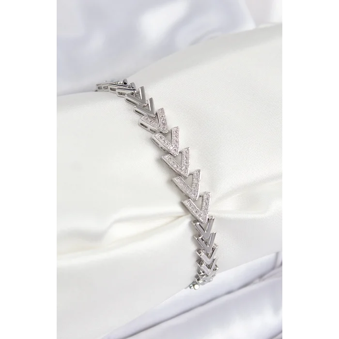 Pirinç Zirkon Taşlı Sıralı Ok Model Gümüş Renk Kadın Bileklik
