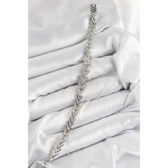 Pirinç Zirkon Taşlı Sıralı Ok Model Gümüş Renk Kadın Bileklik