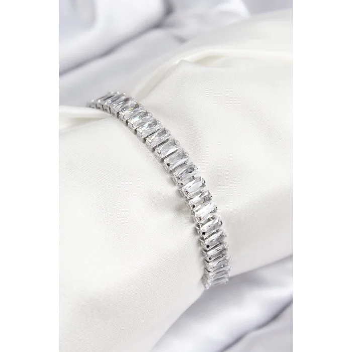 Pirinç Zirkon Taşlı Su Yolu Model Gümüş Renk Asansörlü Kadın Bileklik