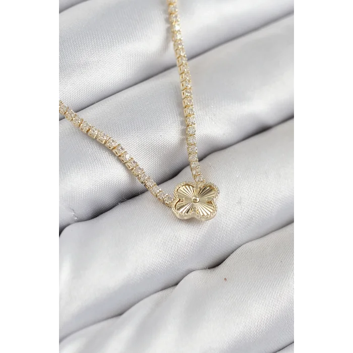 Pirinç Zirkon Taşlı Yonca Model Gold Renk Kadın Kolye