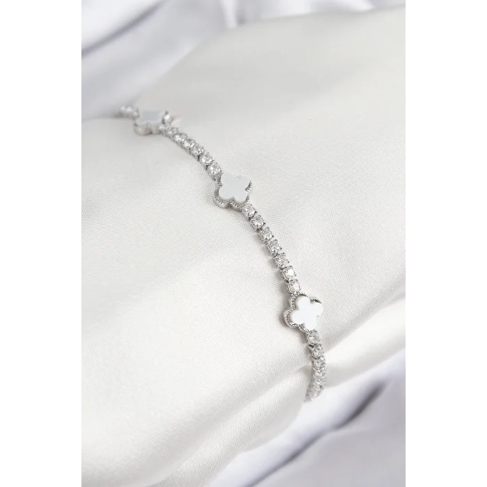 Pirinç Zirkon Taşlı Yonca Model Gümüş Renk Kadın Bileklik