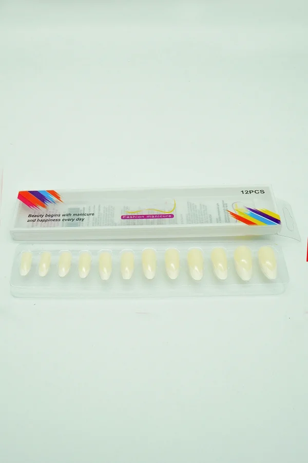 3 Renk Toplam 36 Adet Badem Tırnak Tak Ve Çık Kendinden Yapışkanlı Takma Tırnak