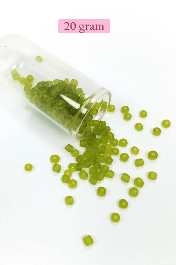 Dökme Cam Kum Boncuk Büyük Boy (6/0) 4 mm - 20 Gram - Şeffaf Mat Yeşil - BNC092