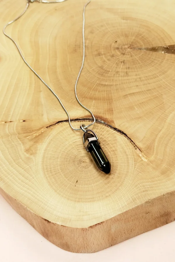 Dumanlı Kuvars Doğal Taşı Zincirli El Yapımı Kolye Uç: 3 cm Zincir: 20 cm Kutulu